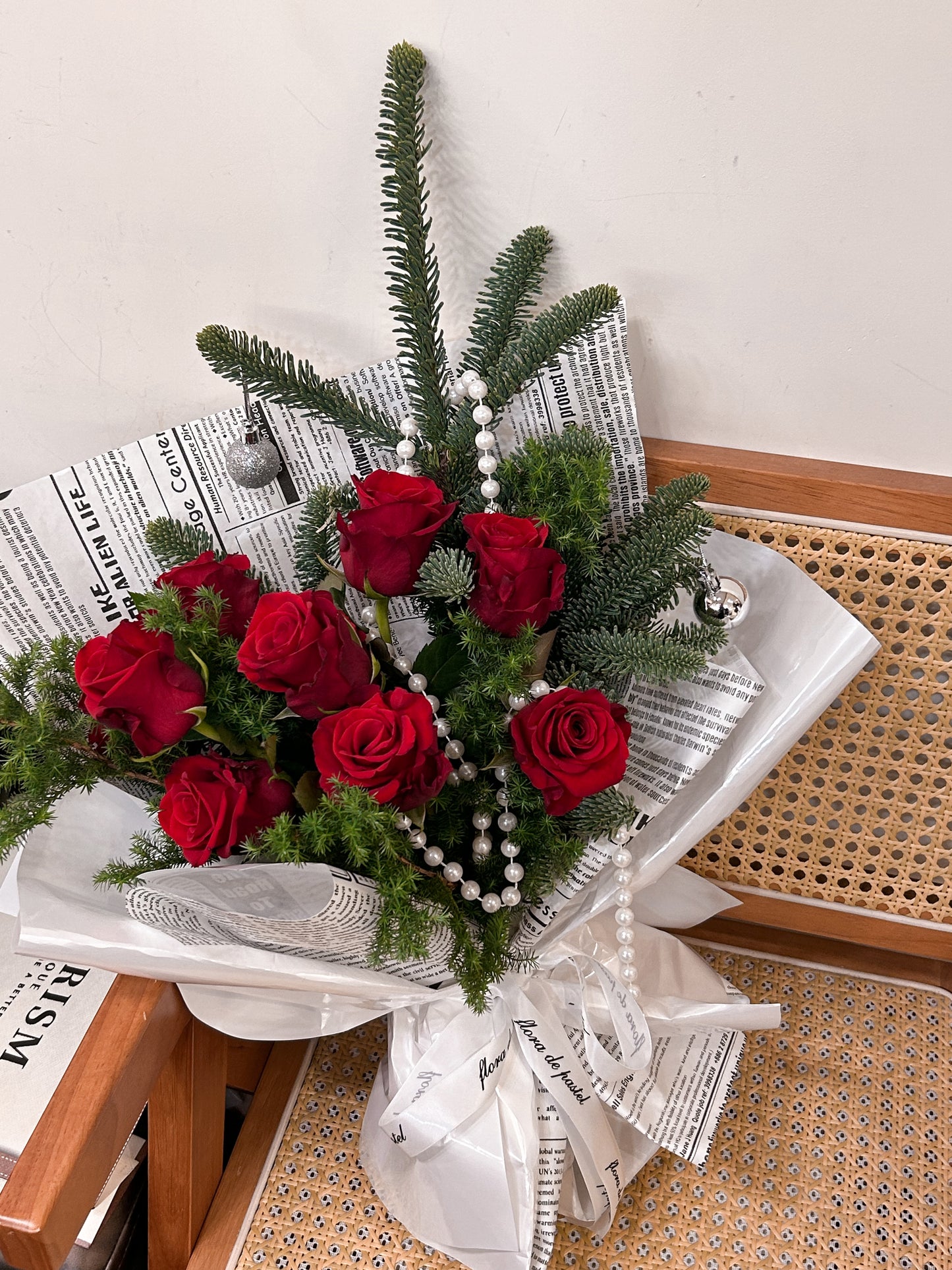 Santa’s secret|進口諾貝松紅玫瑰鮮花束
