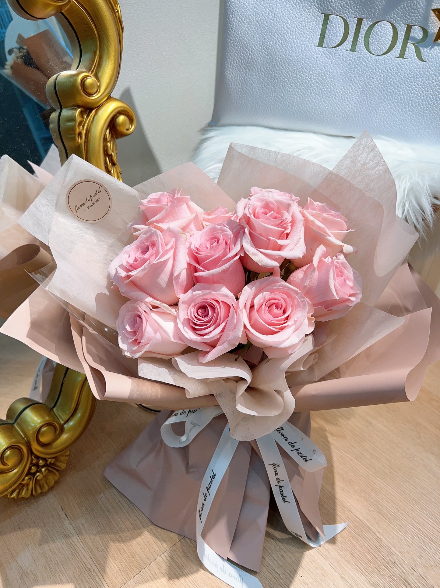 Pretty pink|粉紅佳人玫瑰鮮花束|12朵