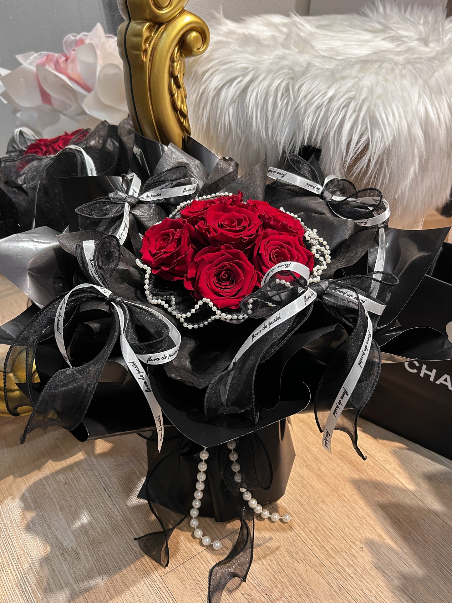 Black Swan|黑天鵝芭蕾風永生花束