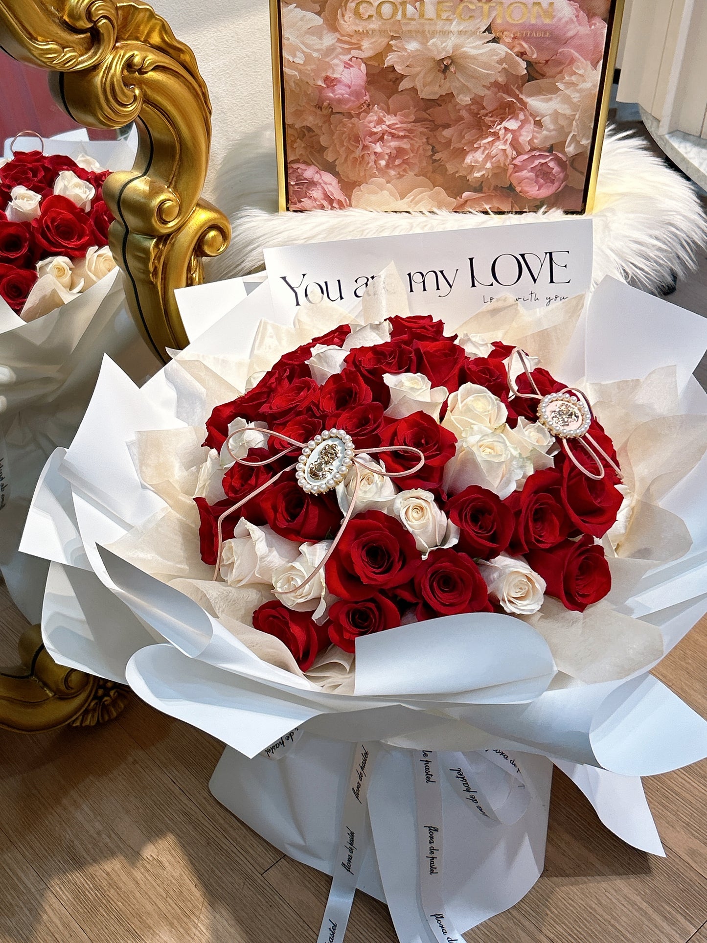 My true love|52朵進口紅白玫瑰鮮花