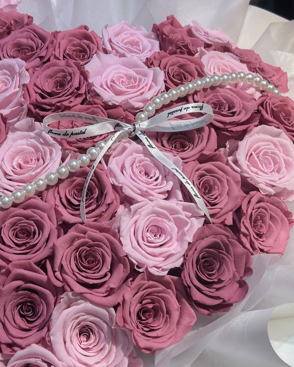 Double pink|52朵烏雙色愛心永生花束