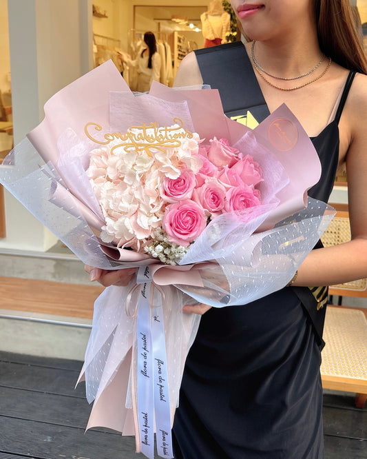 Fancy beauty|進口繡球玫瑰畢業花束