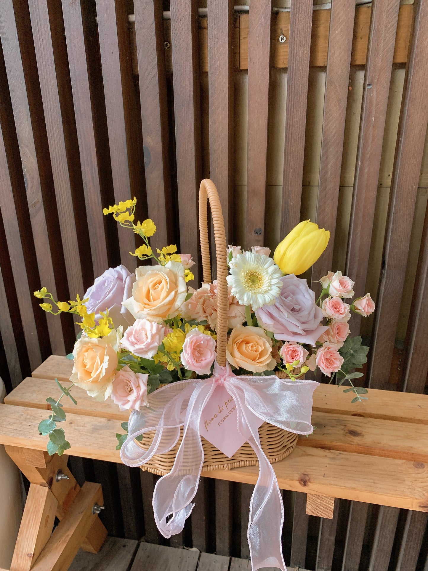 Flower de Pastel flower basket