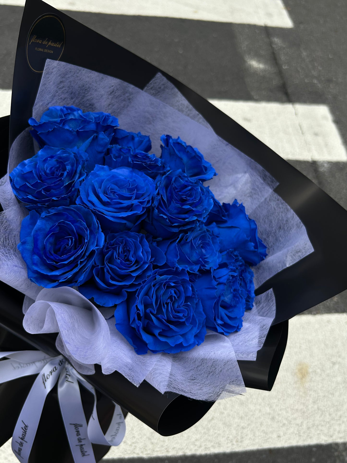 Royal Blue｜15朵厄瓜多貴族藍玫瑰鮮花束