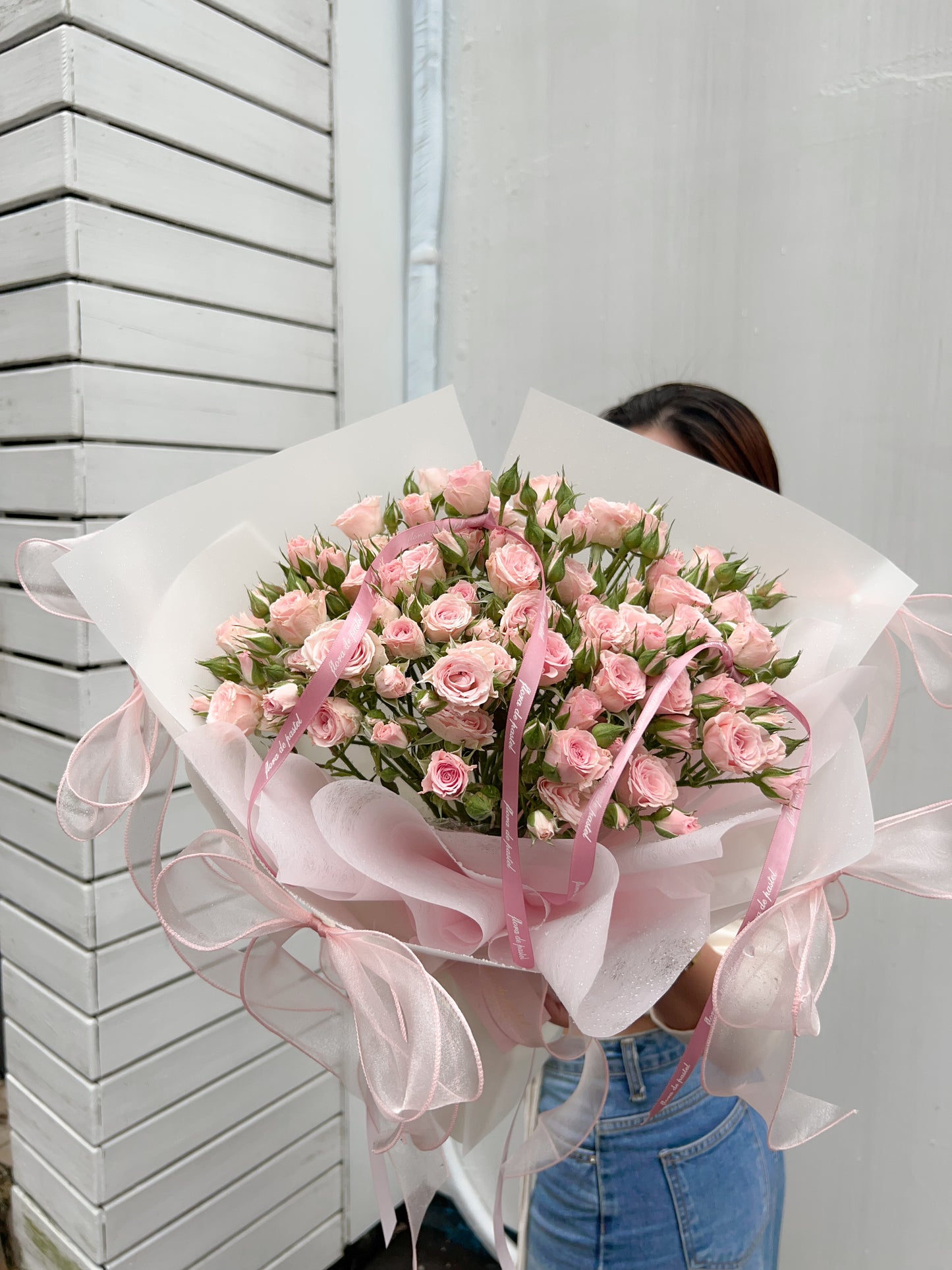 So cute ｜ 粉色多頭玫瑰蝴蝶結鮮花束