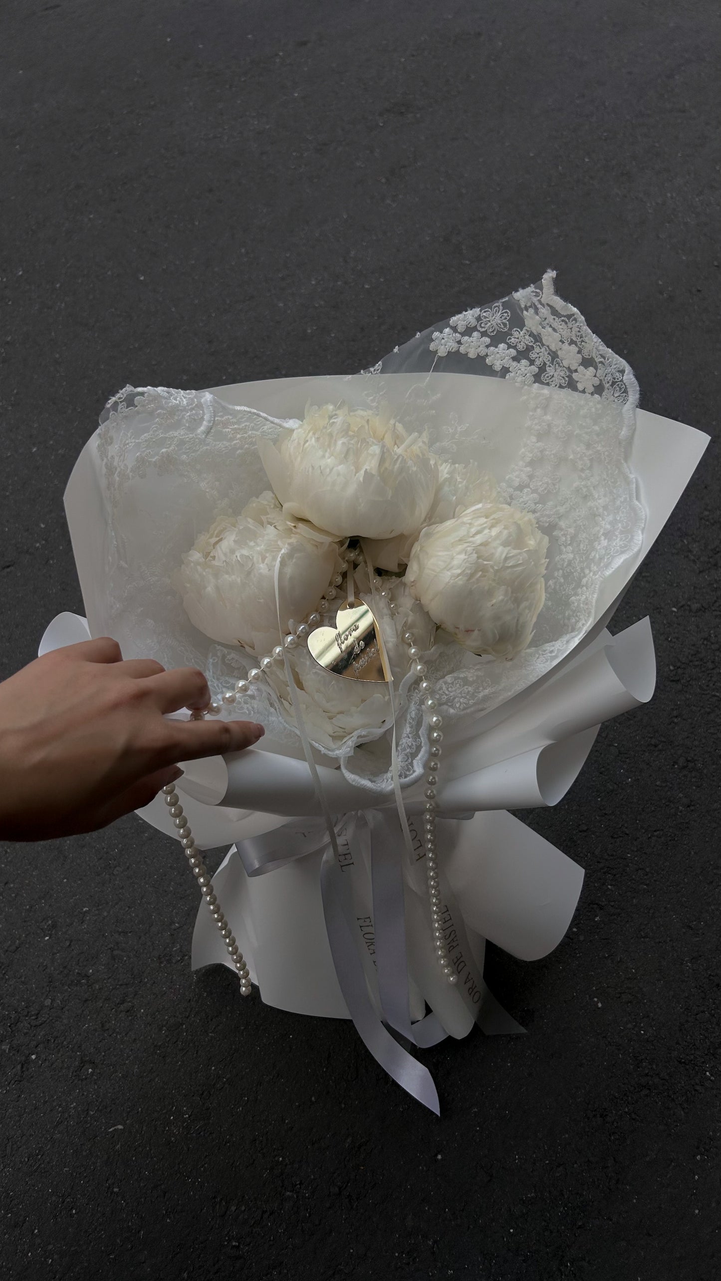 White peony｜5朵進口芍藥鮮花束