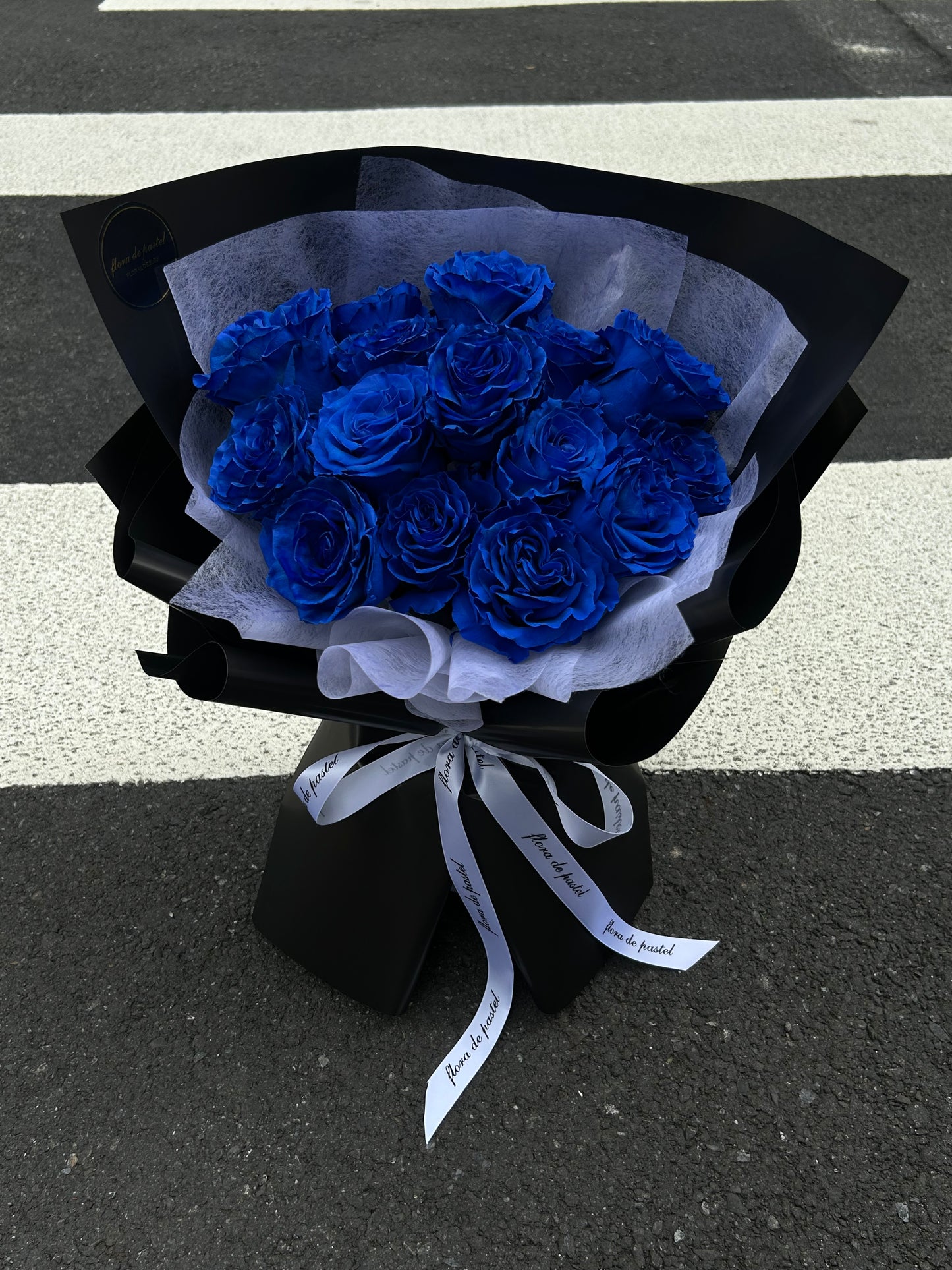 Royal Blue｜15朵厄瓜多貴族藍玫瑰鮮花束