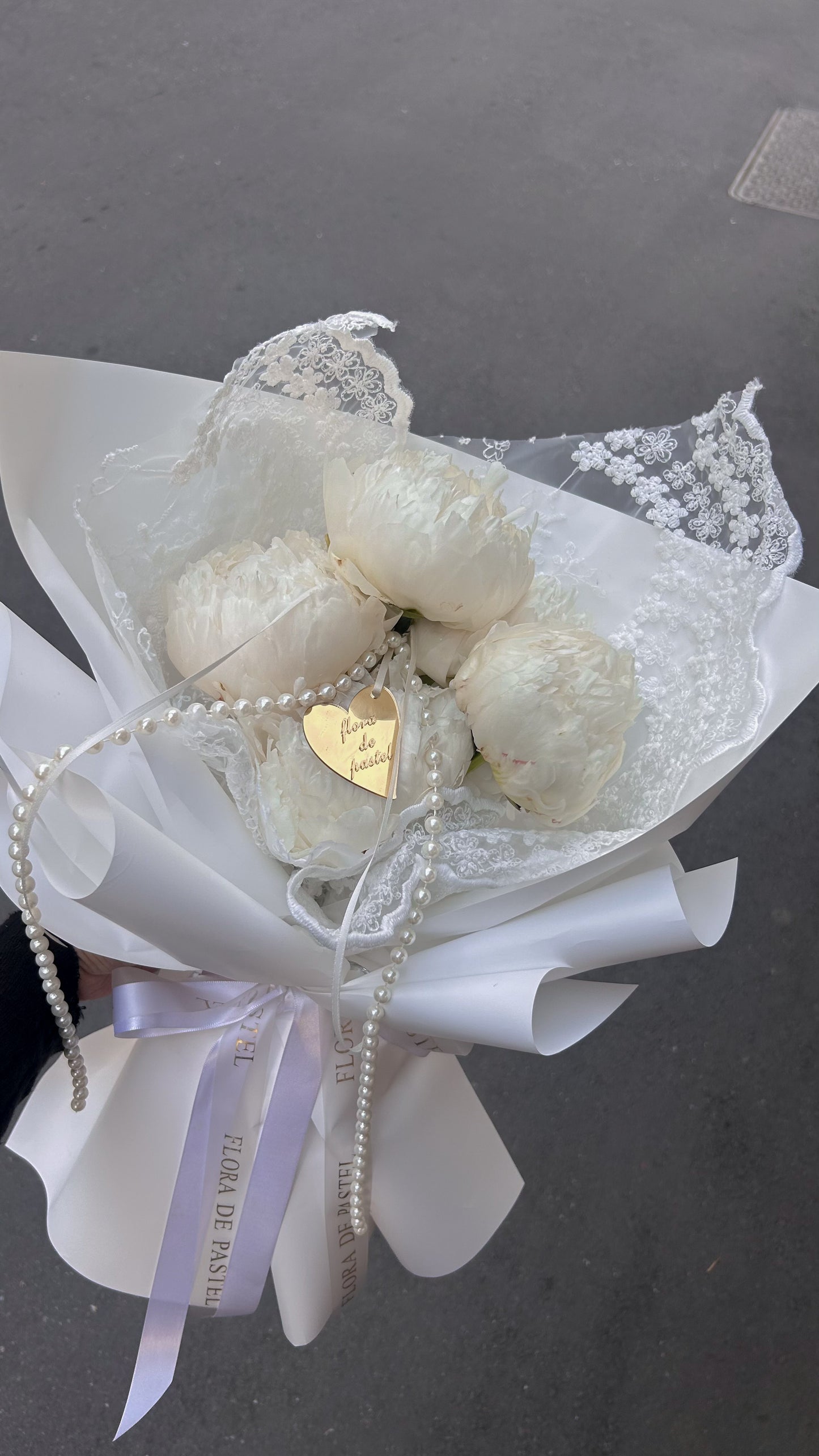 White peony｜5朵進口芍藥鮮花束