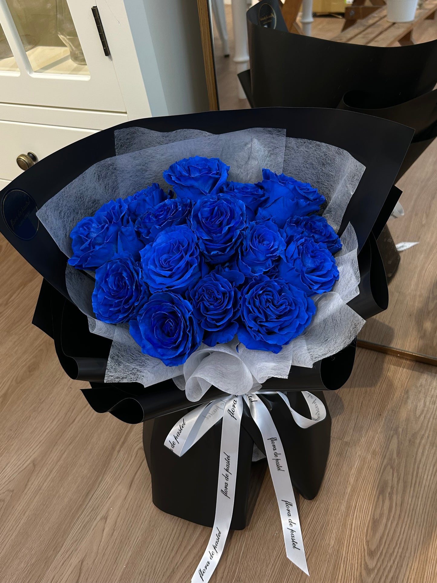 Royal Blue｜15朵厄瓜多貴族藍玫瑰鮮花束