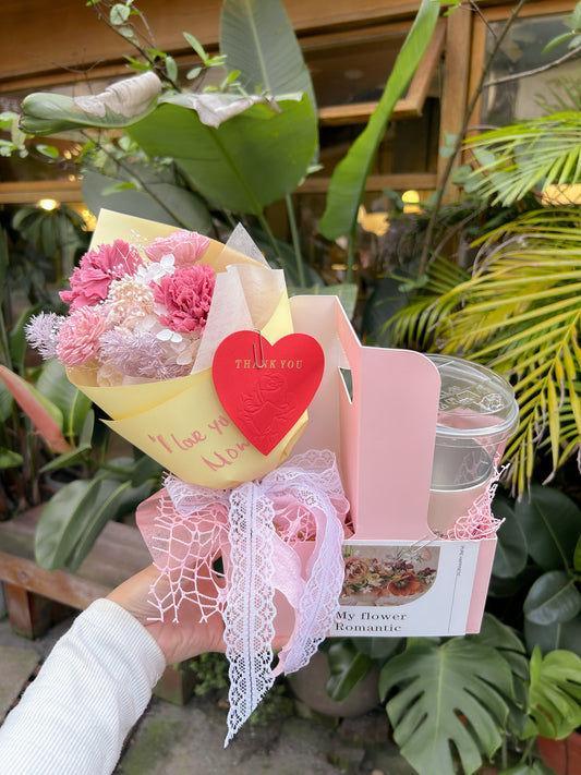 母親節花禮 ｜
一杯一思念咖啡提袋組合（永生花）