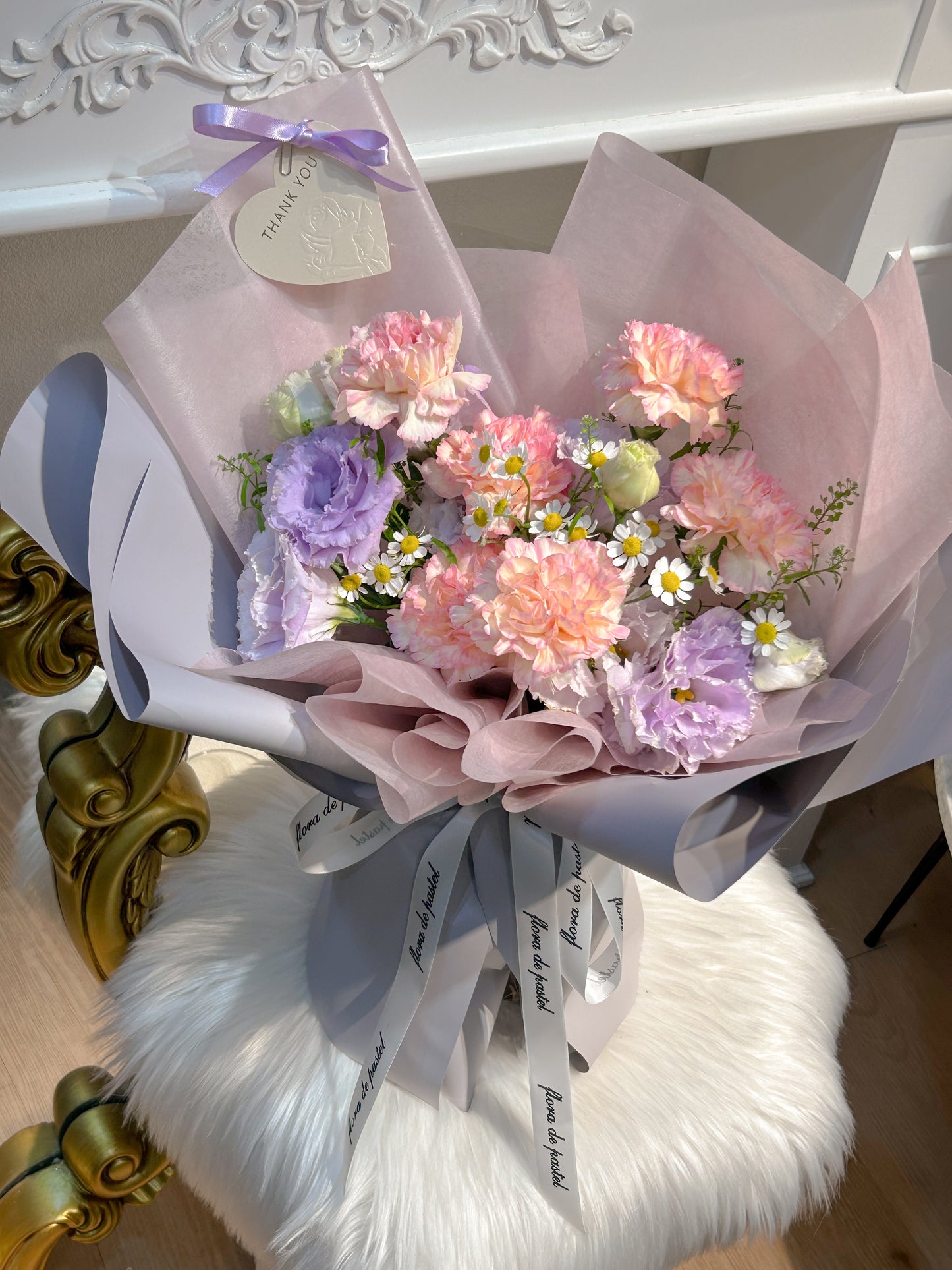 母親節花禮｜
「紫愛你」康乃馨中型鮮花束