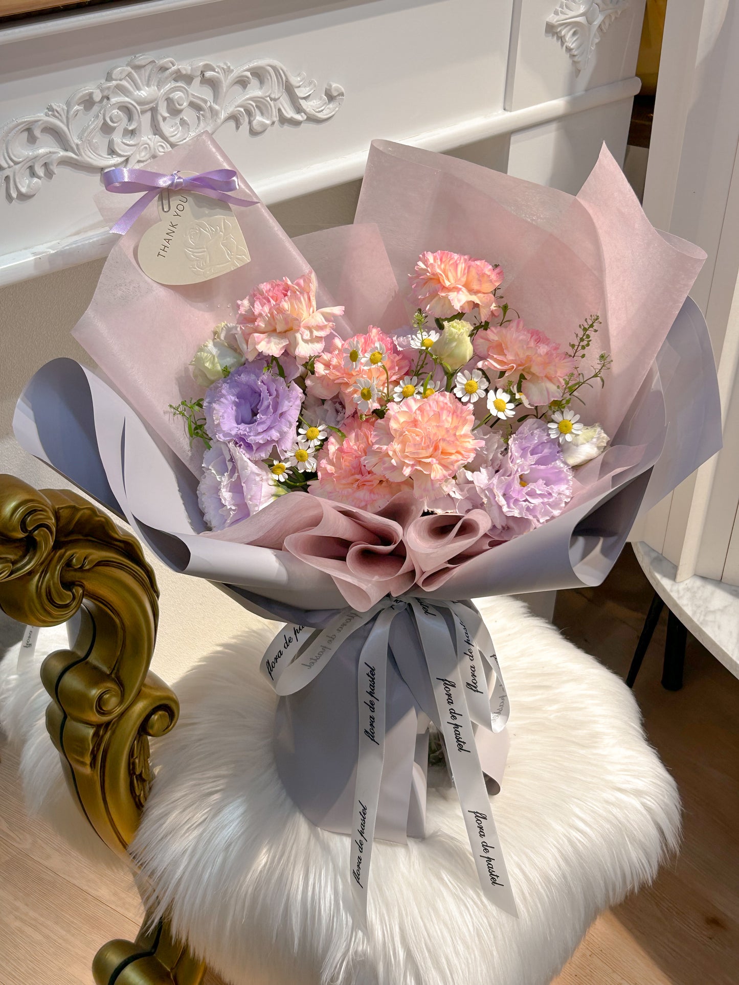 母親節花禮｜
「紫愛你」康乃馨中型鮮花束