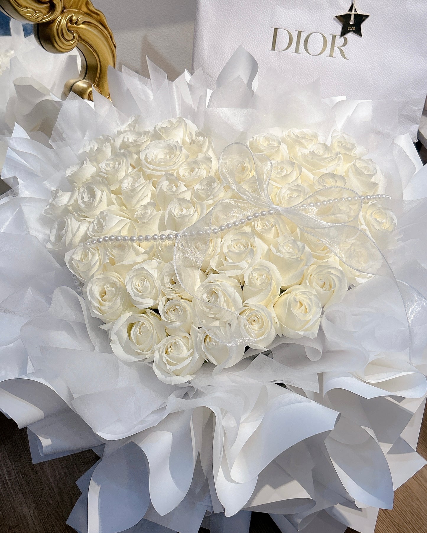 White Pearl｜52朵進口白玫瑰愛心鮮花束