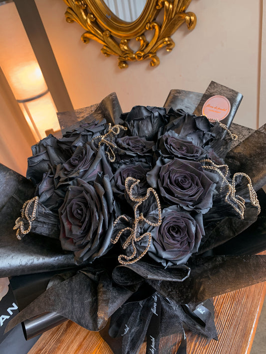 Black Queen ｜黑美人黑玫瑰鮮花束 ｜13朵