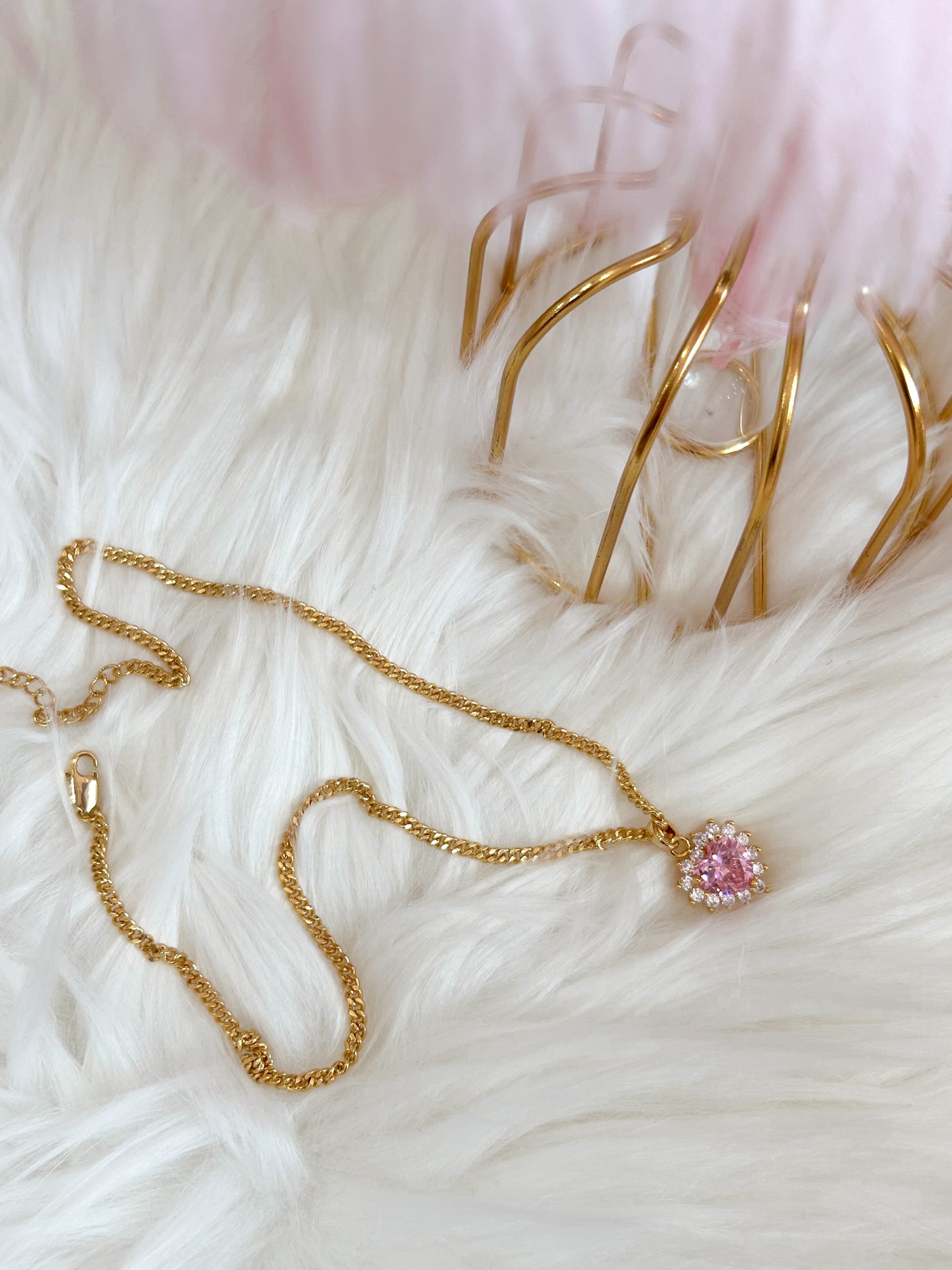 Show me your heart necklace | 愛心寶石金項鏈