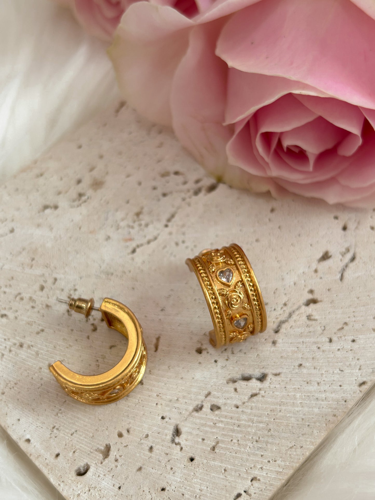 Le Rose earrings ｜ 玫瑰花寶石耳環